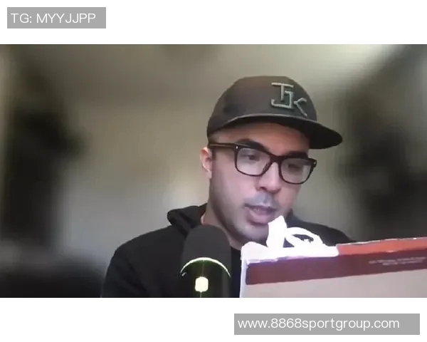 比尔西蒙斯直言基德应停止让弗拉格打控卫这一愚蠢决定