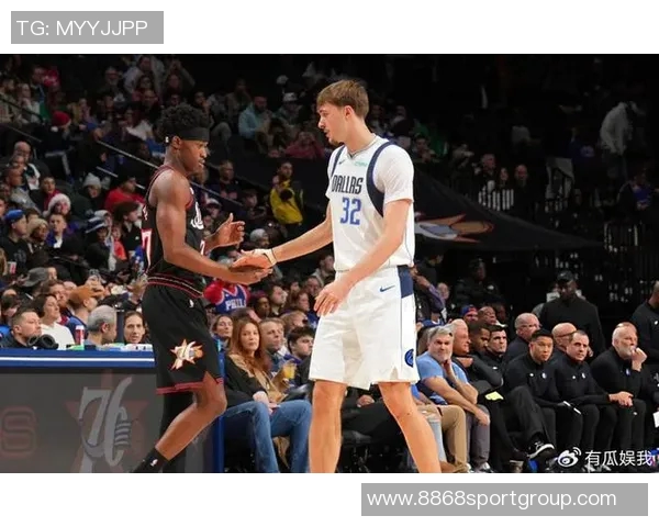 探花埃奇库姆表现尚可9投3中三分球命中1个贡献10分1篮板2助攻1盖帽