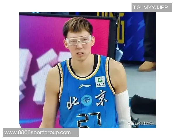 周琦下半场表现不佳被撤下首发末节彻底弃用引发热议