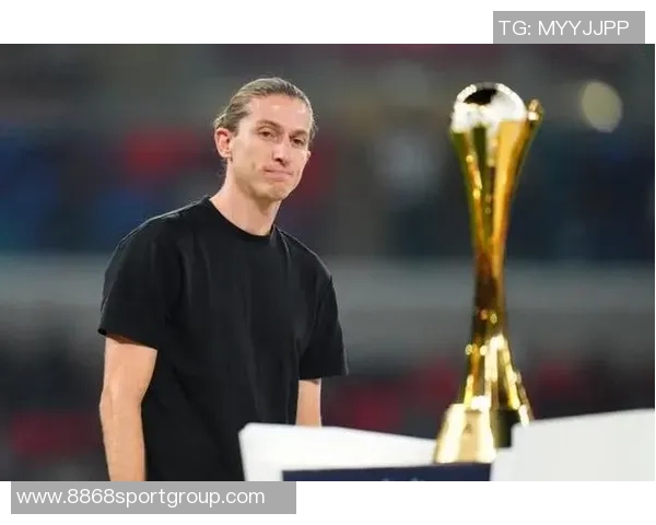 弗拉门戈主帅费利佩路易斯谈续约计划并表达回归欧洲执教愿望